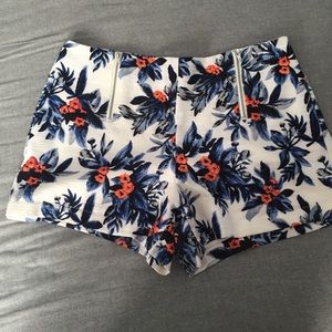 Floral Shorts with Zipper Detail